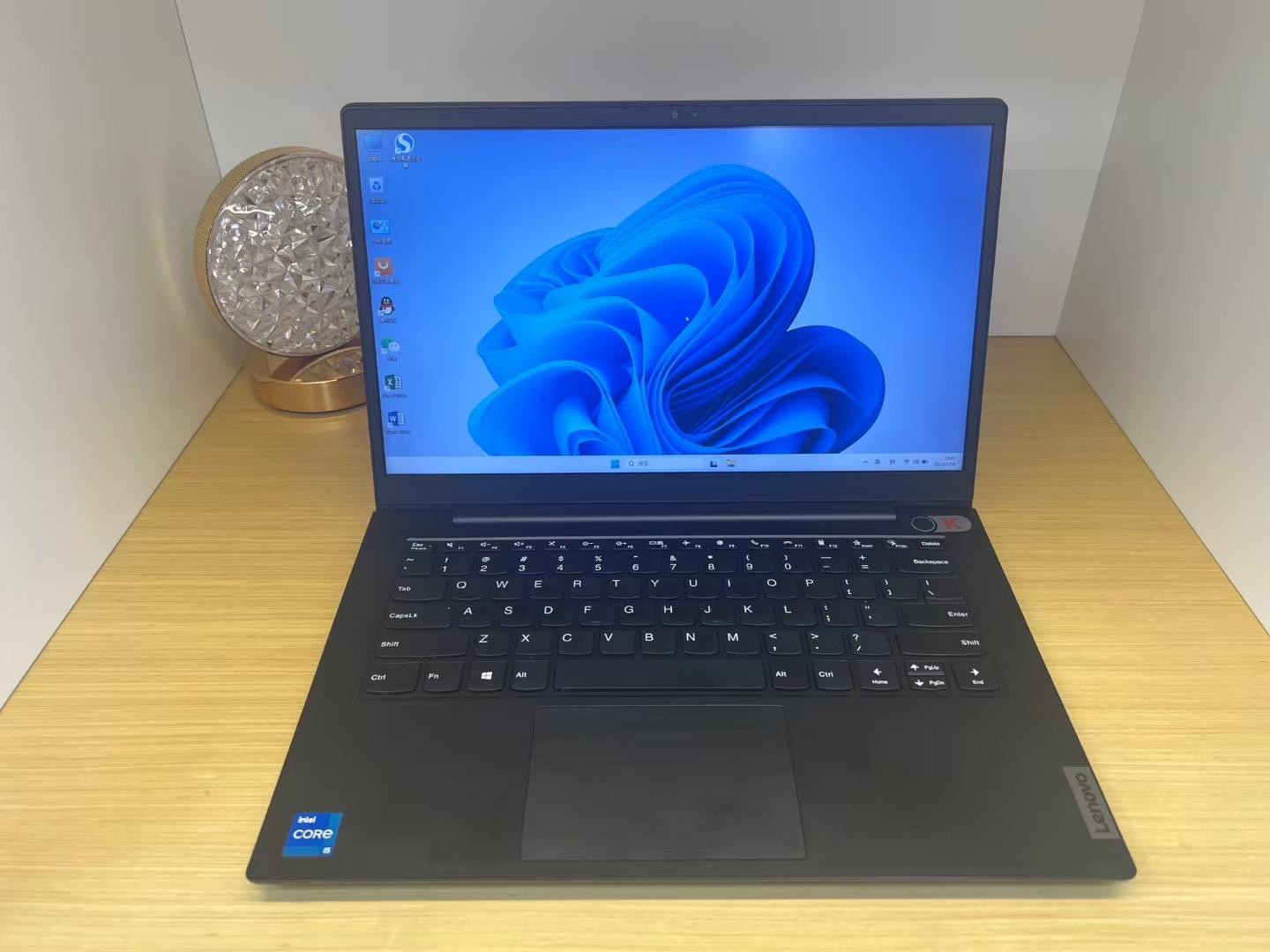 Lenovo K4e Core i5-1135G7 ordinateur portable d’occasion neuf à 99% écran 14